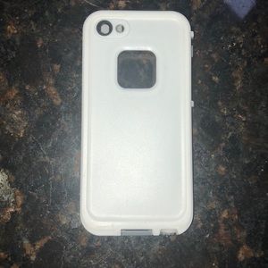 Protective iPhone 5s/SE case